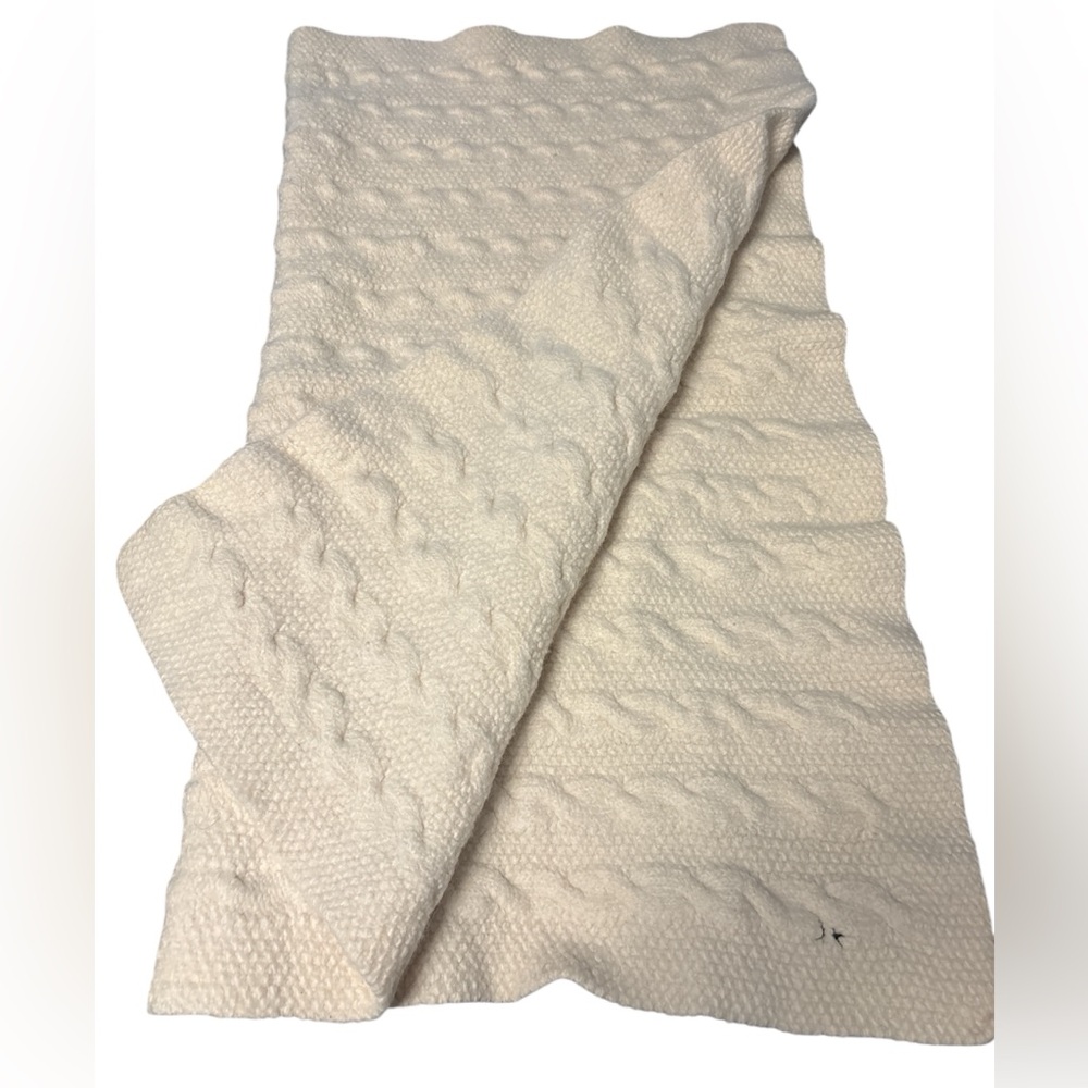 Wool Cozy Cream Cable Knit Blanket